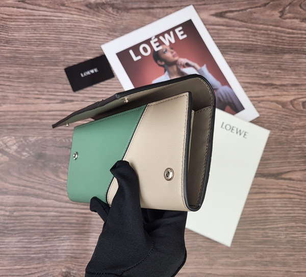 超激安ブランド財布偽物細部ディテール